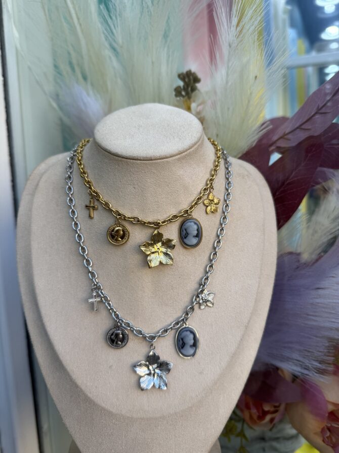 Collana ciondoli